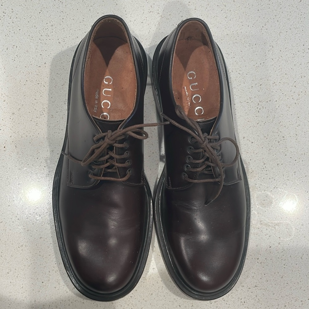 Authentic Gucci lace up Dress shoes